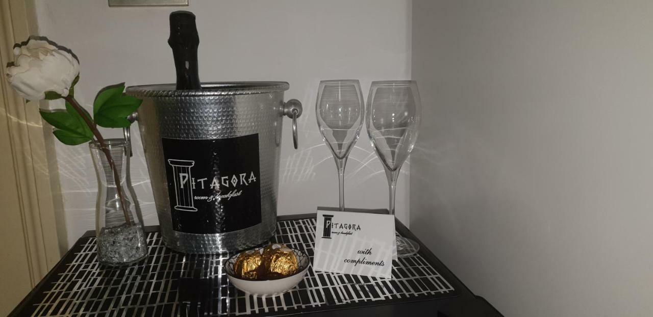 Pitagora House 호텔 타란토 외부 사진